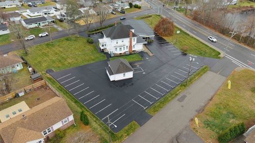 982 Warwick Ave, Warwick, RI, 02888-3651 | Card Image