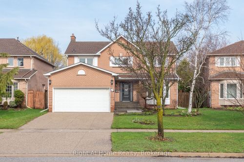 319 River Oaks Blvd W, Oakville, ON, L6H3X5 | Card Image