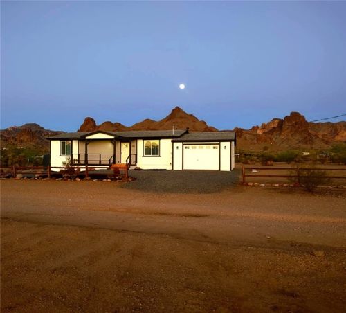 2789 S Naco Rd, Golden Valley, AZ, 86413-8466 | Card Image