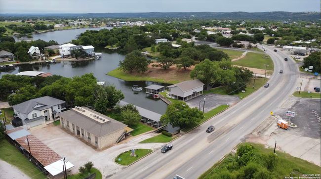 103 - 1500 Ranch Road 1431, Condo with 2 bedrooms, 1 bathrooms and null parking in Kingsland TX | Image 6