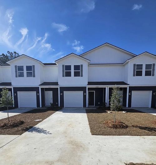 6023 Bemiss Towns Dr, Valdosta, GA, 31605-1242 | Card Image
