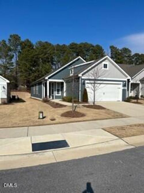 8208 White Star Dr, Fuquay-Varina, NC, 27526-3345 | Card Image