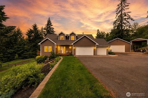 166 Riverscape Rd, Kalama, WA, 98625-9759 | Card Image