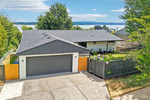 1318 Lake Washington Blvd S, Seattle, WA, 98144-4018 | Card Image