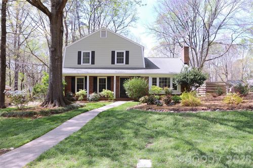 725 Bethune Pl, Matthews, NC, 28105-5528 | Card Image