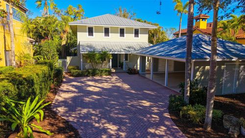 1695 Hyde Park Street, SARASOTA, FL, 34239 | Card Image