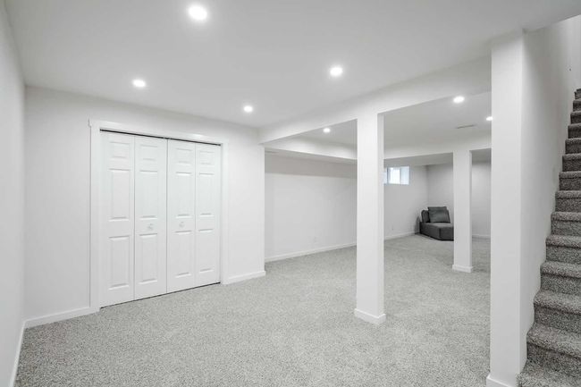 122 Rockywood Cir Nw, House other with 4 bedrooms, 4 bathrooms and 4 parking in Calgary AB | Image 30