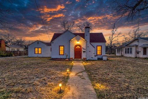 227 Mueller St, Uvalde, TX, 78801-4340 | Card Image
