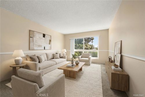 354-5585 E Pacific Coast Hwy, Long Beach, CA, 90804-9590 | Card Image