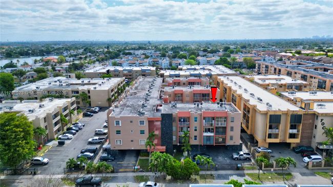 APT-220 - 6095 W 19 Th Ave, Condo with 2 bedrooms, 2 bathrooms and null parking in Hialeah FL | Image 26