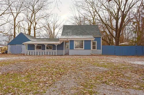 20500 Mckishnie St, Clinton Township, MI, 48035-4712 | Card Image
