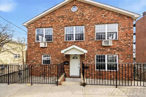 82 Morningside Ave, Yonkers, NY, 10703-2704 | Card Image