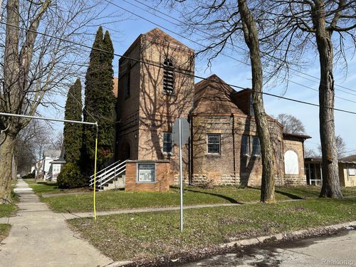 600 Dearborn St, Saginaw, MI, 48602-1352 | Card Image