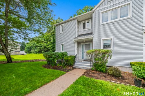 122-122 Oak Ridge Dr, Windsor Locks, CT, 06096-2600 | Card Image