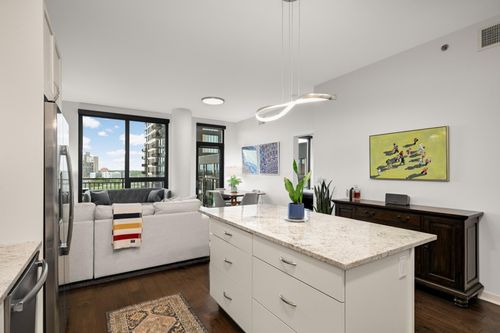 825-1240 S 2nd St, Minneapolis, MN, 55415-2627 | Card Image
