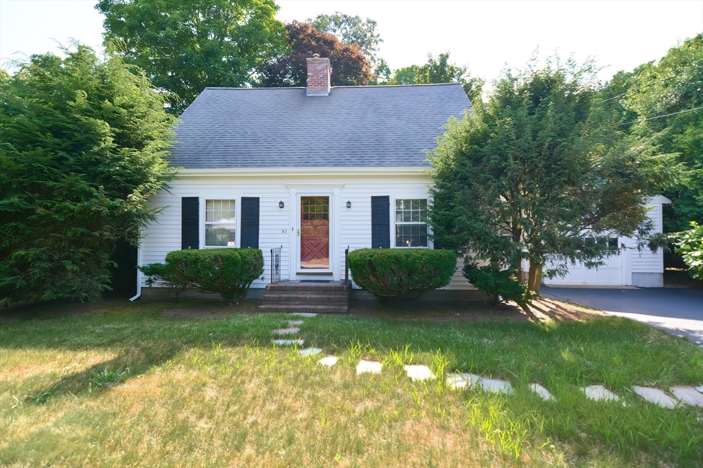 Russell Rd, Framingham, MA 01702