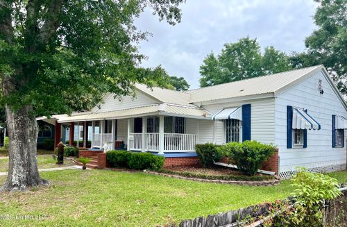 2002 Convent Ave, Pascagoula, MS, 39567-5179 | Card Image