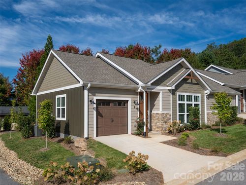 8 Heartleaf Cir, Arden, NC, 28704-1490 | Card Image