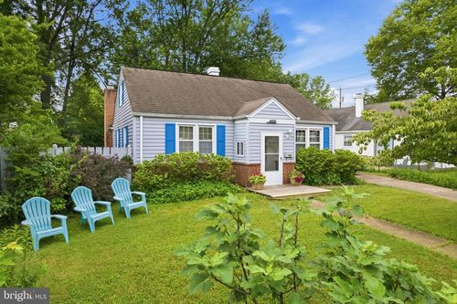 6935 Kenfig Dr, FALLS CHURCH, VA, 22042-3825 | Card Image