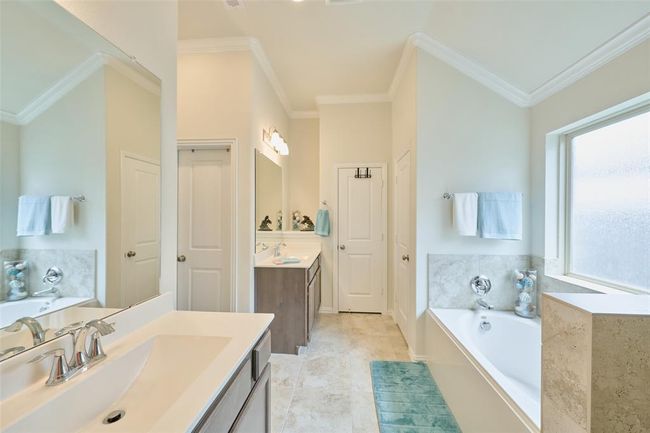 18811 Palmetto Hills Dr, House other with 3 bedrooms, 2 bathrooms and 2 parking in New Caney TX | Image 21