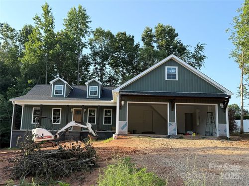 105 Elk Creek Dr, Hudson, NC, 28638-8921 | Card Image