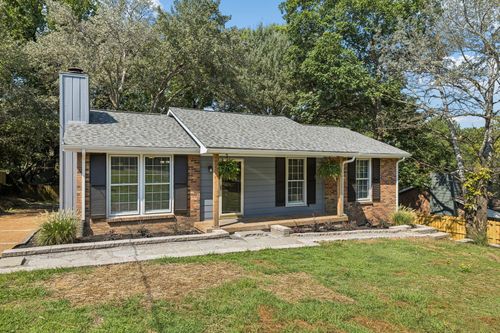 3215 Trails End Ln, Nashville, TN, 37214-4277 | Card Image