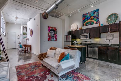 apt-212-1401 S Flores St, San Antonio, TX, 78204-1653 | Card Image