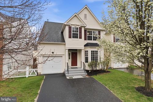 7900 Scully Ct, MANASSAS, VA, 20111-8268 | Card Image