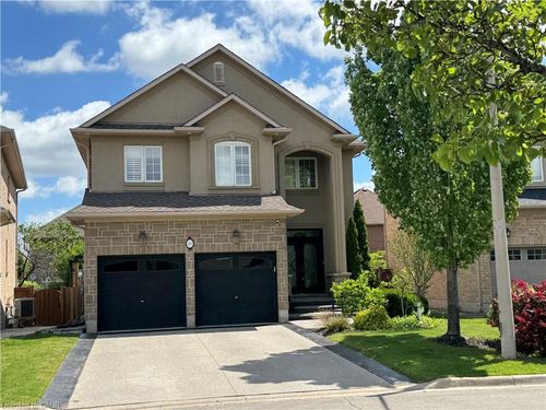 215 Vinton Road, Ancaster, ON, L9K0G8 | Card Image