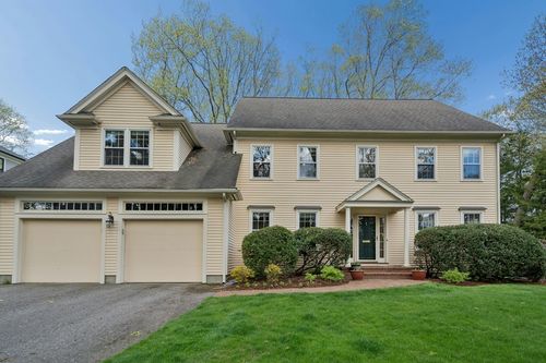 1 Munroe Rd, Lexington, MA, 02421-7811 | Card Image