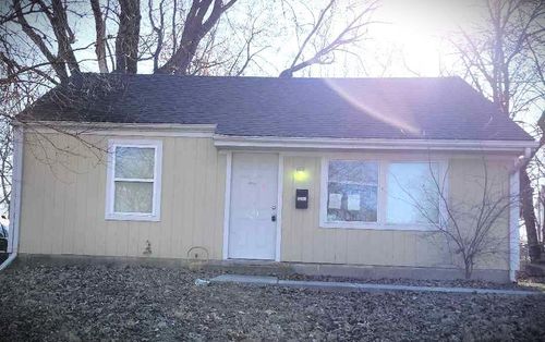 5213 Locust Ave, Kansas City, KS, 66106-3361 | Card Image