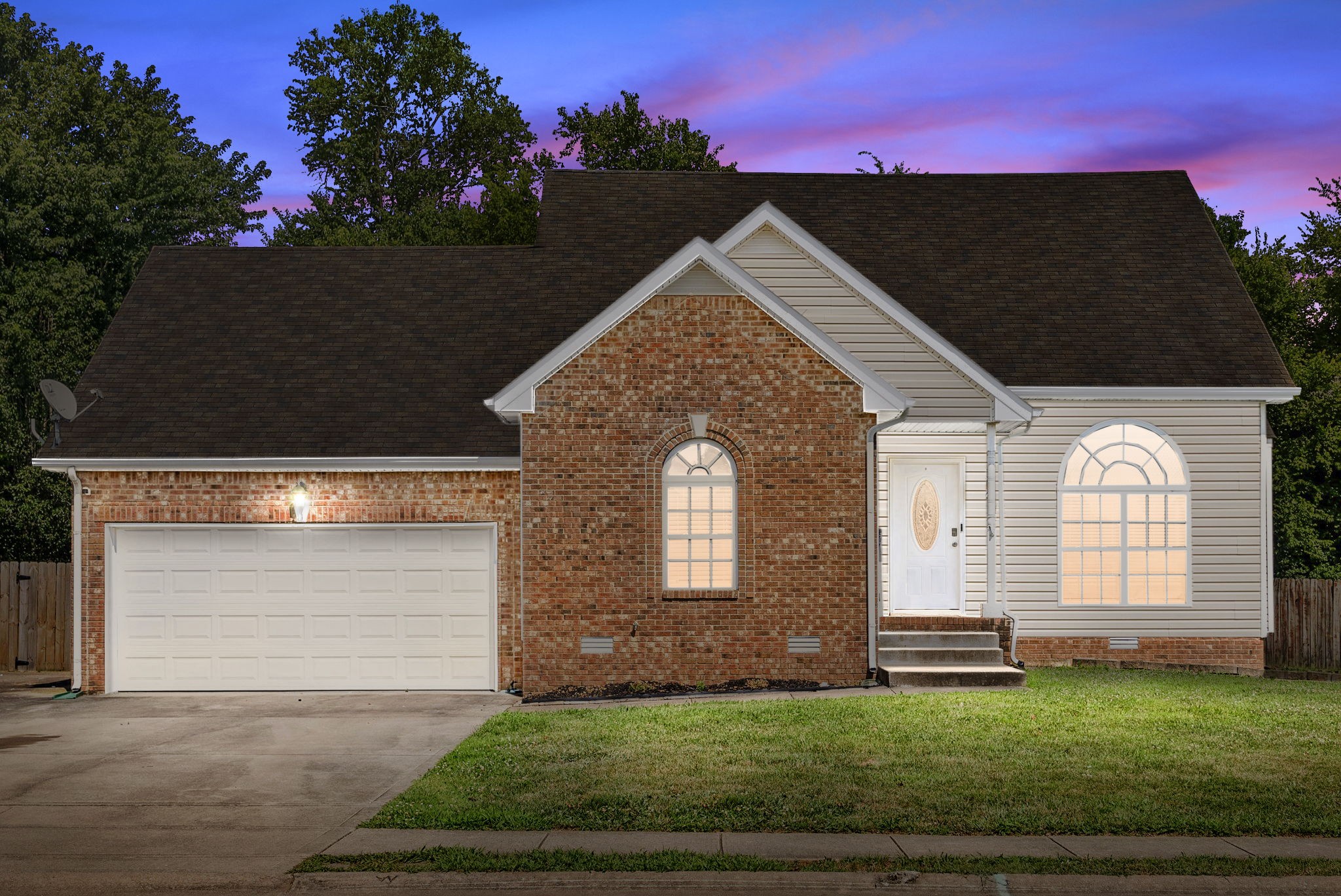 Benjamin Dr, Clarksville, TN 37040