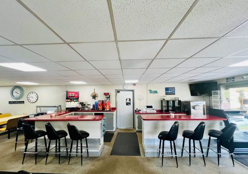 4418 Crossroads Rd, Fairview, WV, 26570-9484 | Card Image