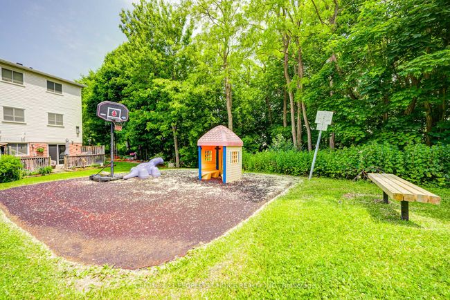 83 Corey Cir, Condo with 3 bedrooms, 3 bathrooms and 1 parking in Georgetown ON | Image 50