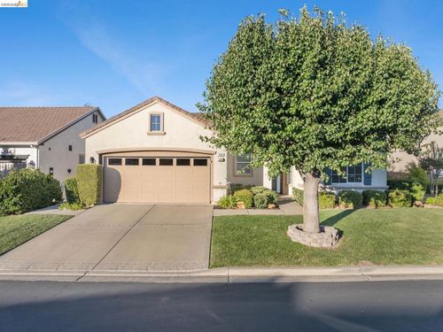 725 Richardson Dr, Brentwood, CA, 94513-6462 | Card Image