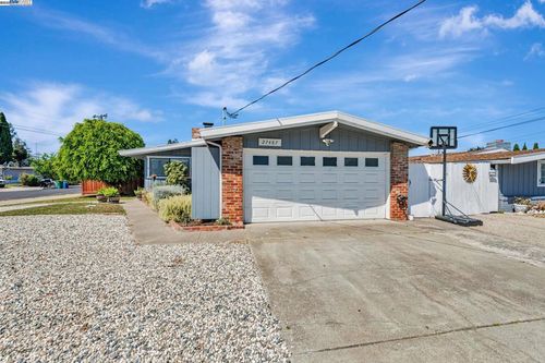 27487 Berenda Way, Hayward, CA, 94544-4359 | Card Image