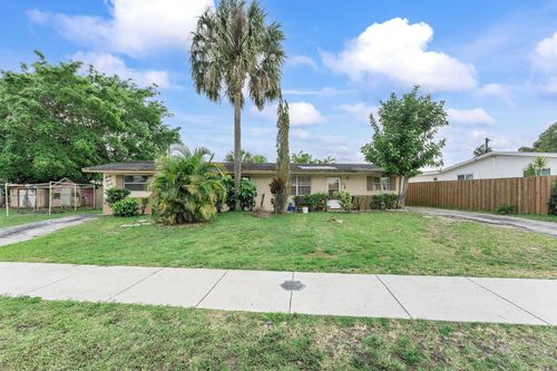 1-2-6960 Sw 19th Ct, North Lauderdale, FL, 33068-4823 | Card Image