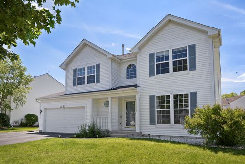 5687 Mckenzie Dr, Lake In The Hills, IL, 60156-6299 | Card Image