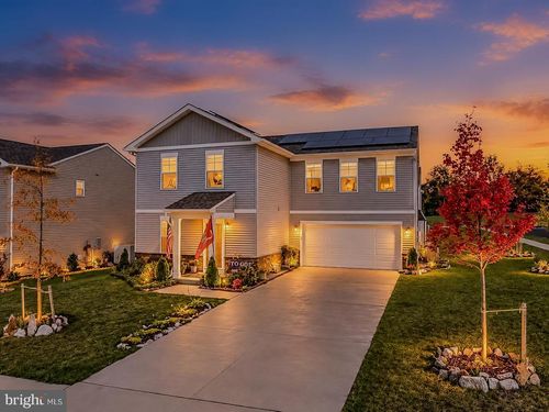 83 Dove Hill Dr, Ranson, WV, 25438-5525 | Card Image