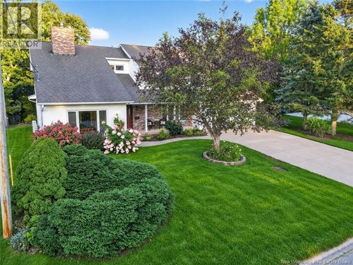 26 Harvard Crt, House with 4 bedrooms, 3 bathrooms and null parking in Riverview NB | Card Image