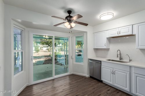 9826 W Santa Fe Dr, Sun City, AZ, 85351-3257 | Card Image