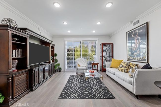 UNIT-202 - 5253 Vantage Ave, Condo with 3 bedrooms, 2 bathrooms and 2 parking in Valley Village CA | Image 7