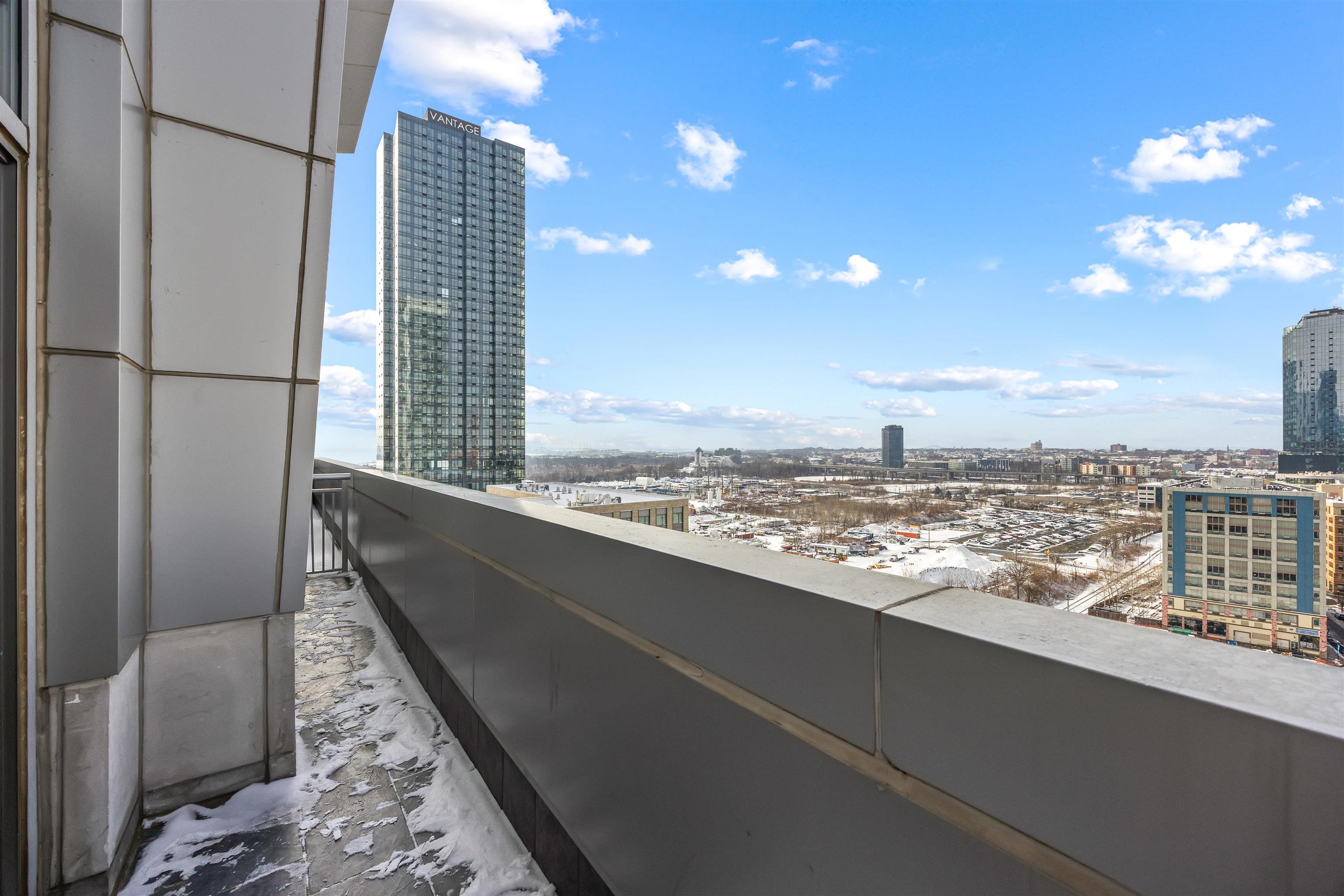 Residential Lease in JC, Downtown 5