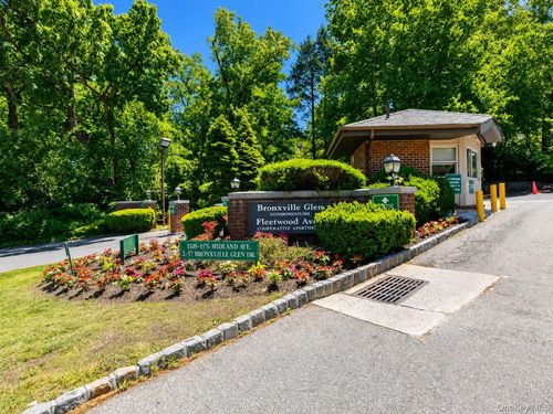 3e-1344 Midland Ave, Yonkers, NY, 10708-6809 | Card Image