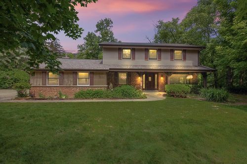 W245S6795 Maple Hill Drive, VERNON, WI, 53189 | Card Image