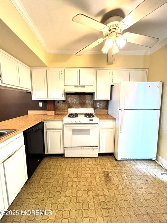 82 Sawmill Rd, Condo with 2 bedrooms, 2 bathrooms and null parking in Brick NJ | Image 7