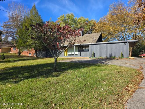 745 Morningside Dr, Sevierville, TN, 37862-4812 | Card Image