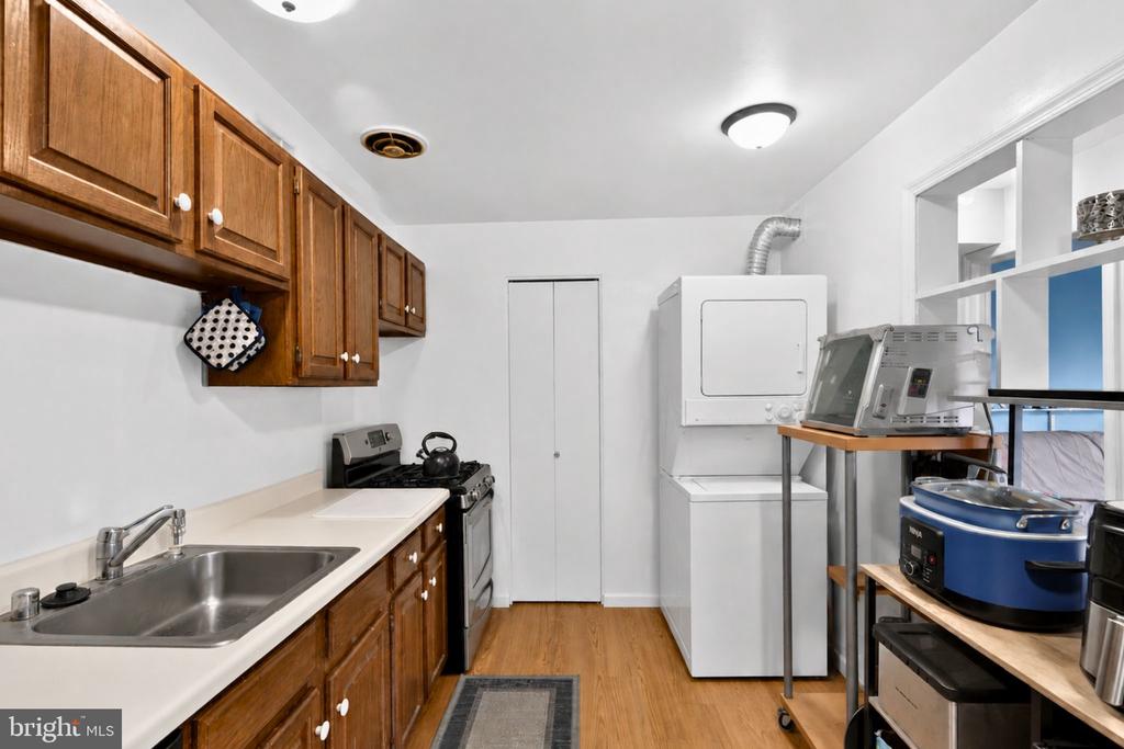 Residential in WOODBRIDGE 3