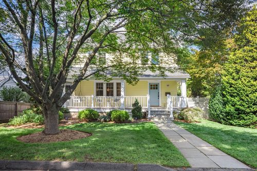 88 Overhill Rd, Fairfield, CT, 06824-5622 | Card Image