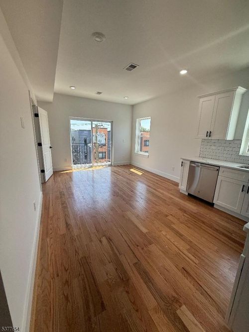 1-715 S 17th St, Newark, NJ, 07103-1454 | Card Image